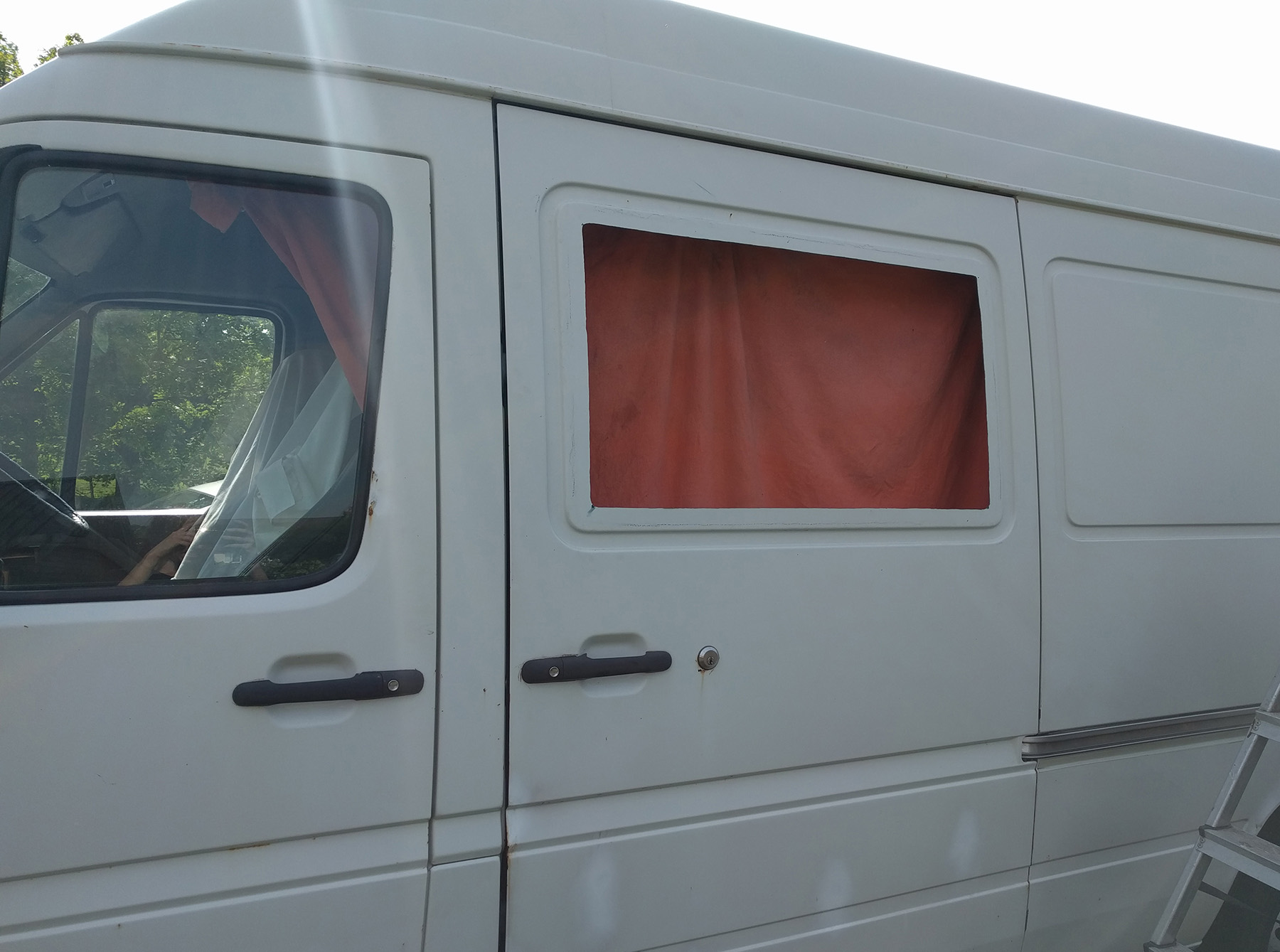 Fitting a Side Window - Wander Van
